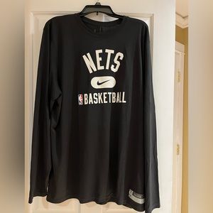 Brooklyn Nets mens Nike long sleeve tee NWT